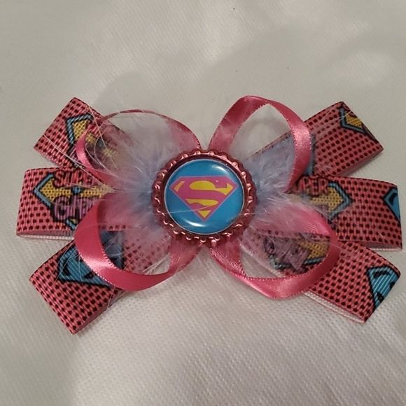 4.5 INCH SUPER GIRL HAIRBOW - Picture 1 of 3